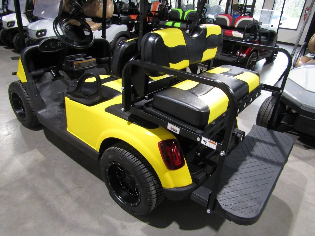 2019 E-Z-GO RXV Custom 4-Seater photo 5