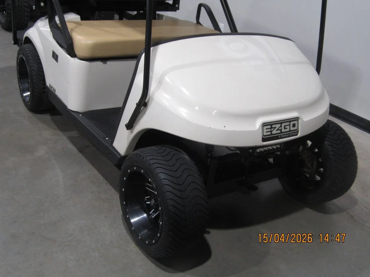 2001 E-Z-GO TXT Custom 4-Seater photo 2