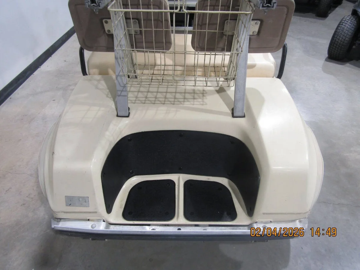 2000 Club Car DS Stock photo 6