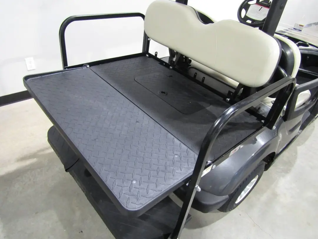 2022 Yamaha Drive Stock 4-seater  golf cart photo 8