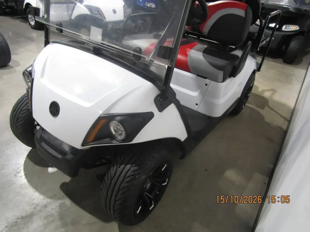 2022 Yamaha Drive Custom 4-Seater golf cart photo 5