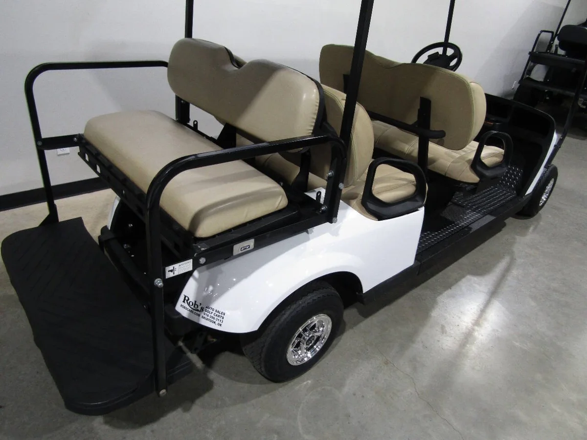 2020 E-Z-GO TXT 6-Seater photo 7