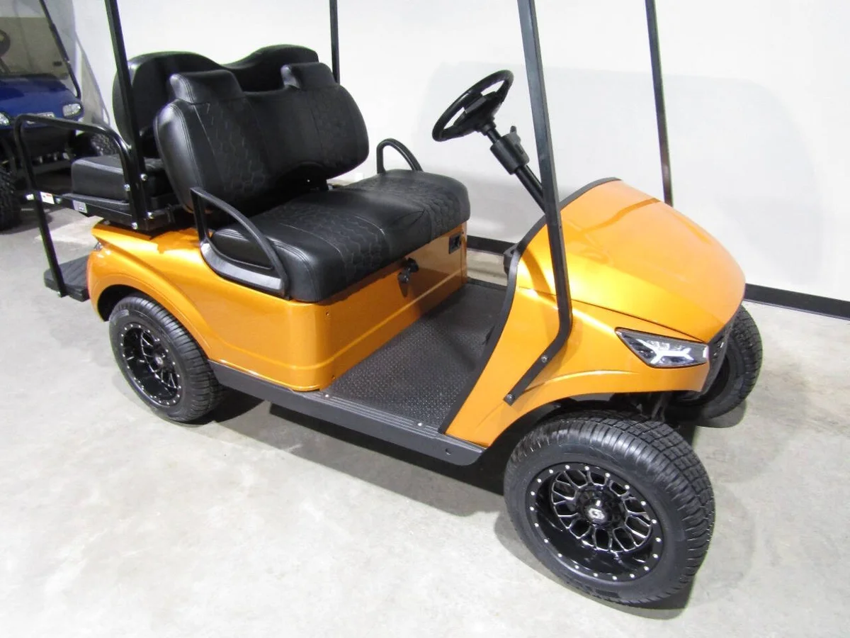 2020 E-Z-GO Storm Gas golf cart Custom 4-Seater photo 2
