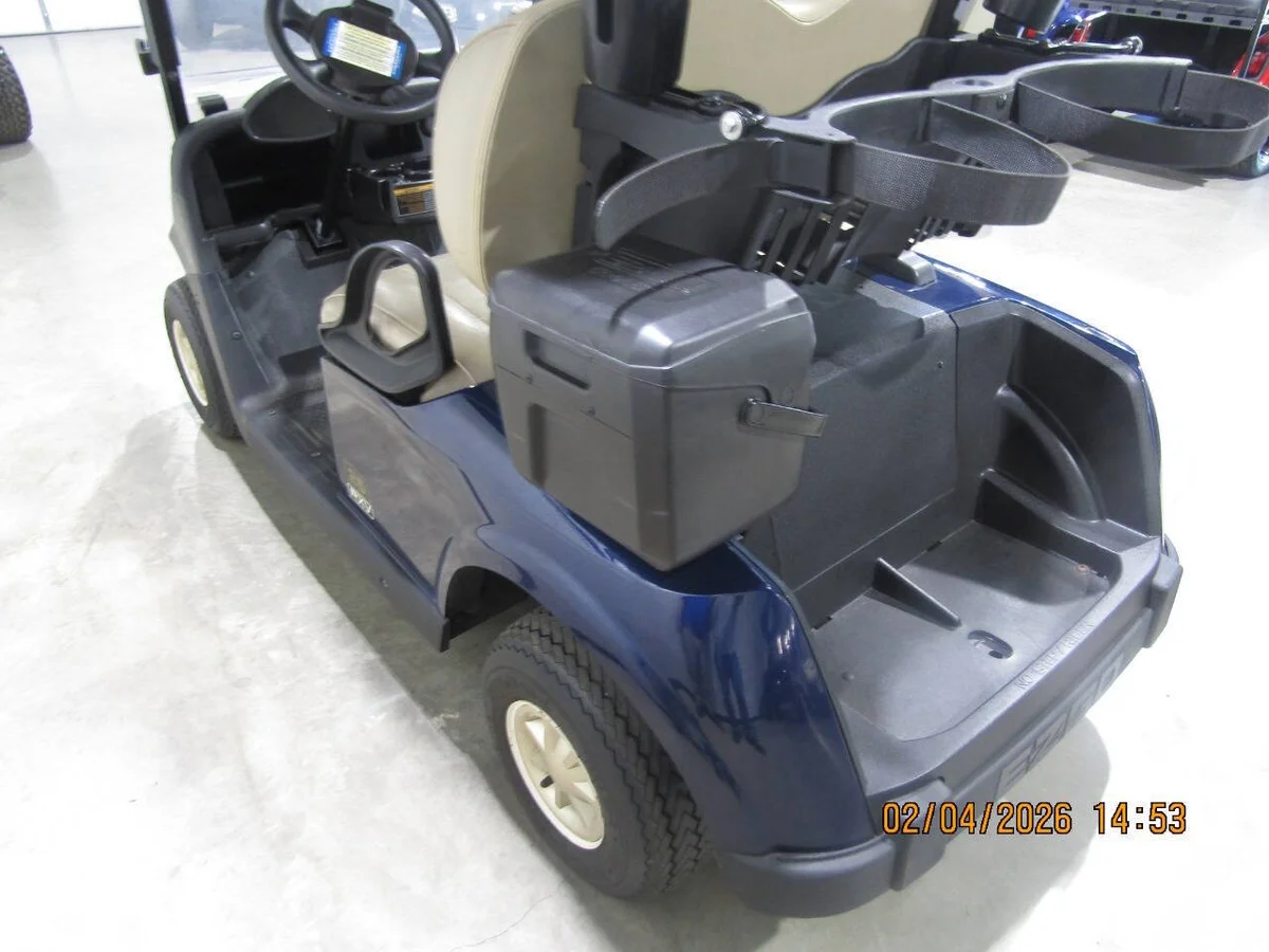 2020 E-Z-GO RXV Stock photo 5