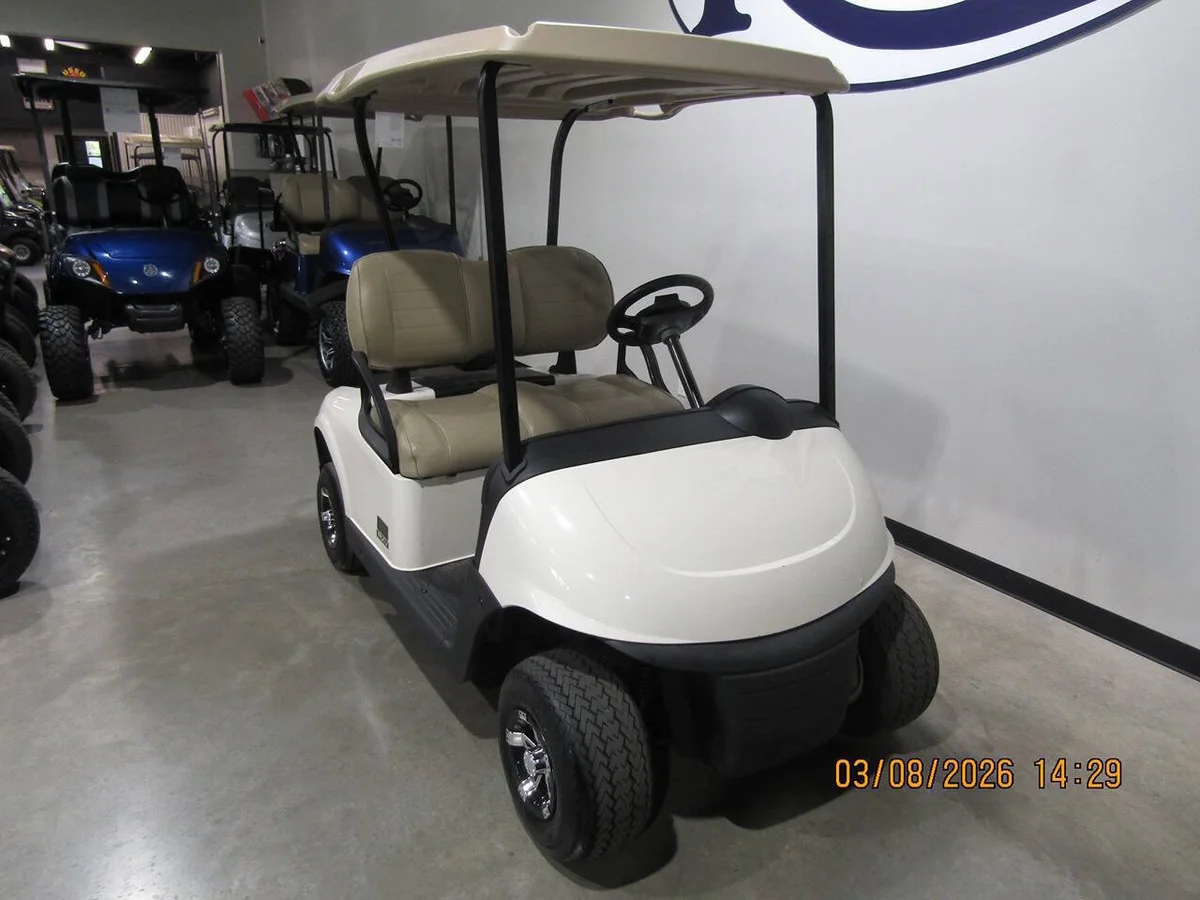 2020 E-Z-GO RXV Stock  golf cart photo 2