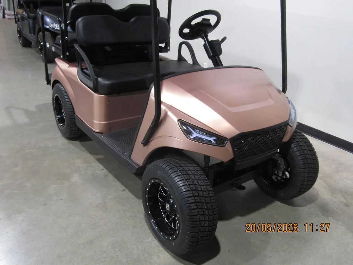 2020 E-Z-GO Storm Electric golf cart Custom 4-Seater photo 2
