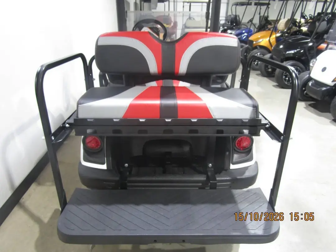 2022 Yamaha Drive Custom 4-Seater golf cart photo 7