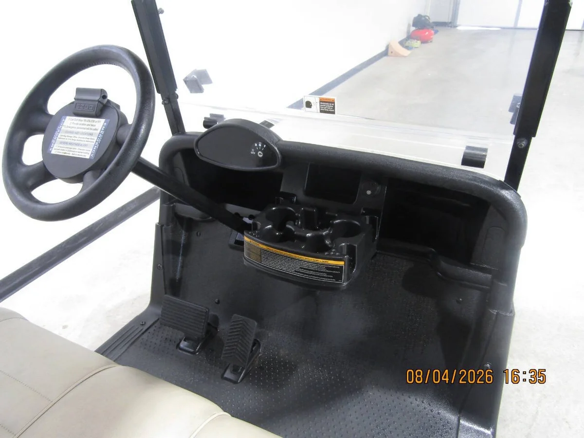 2020 E-Z-GO RXV Stock photo 8