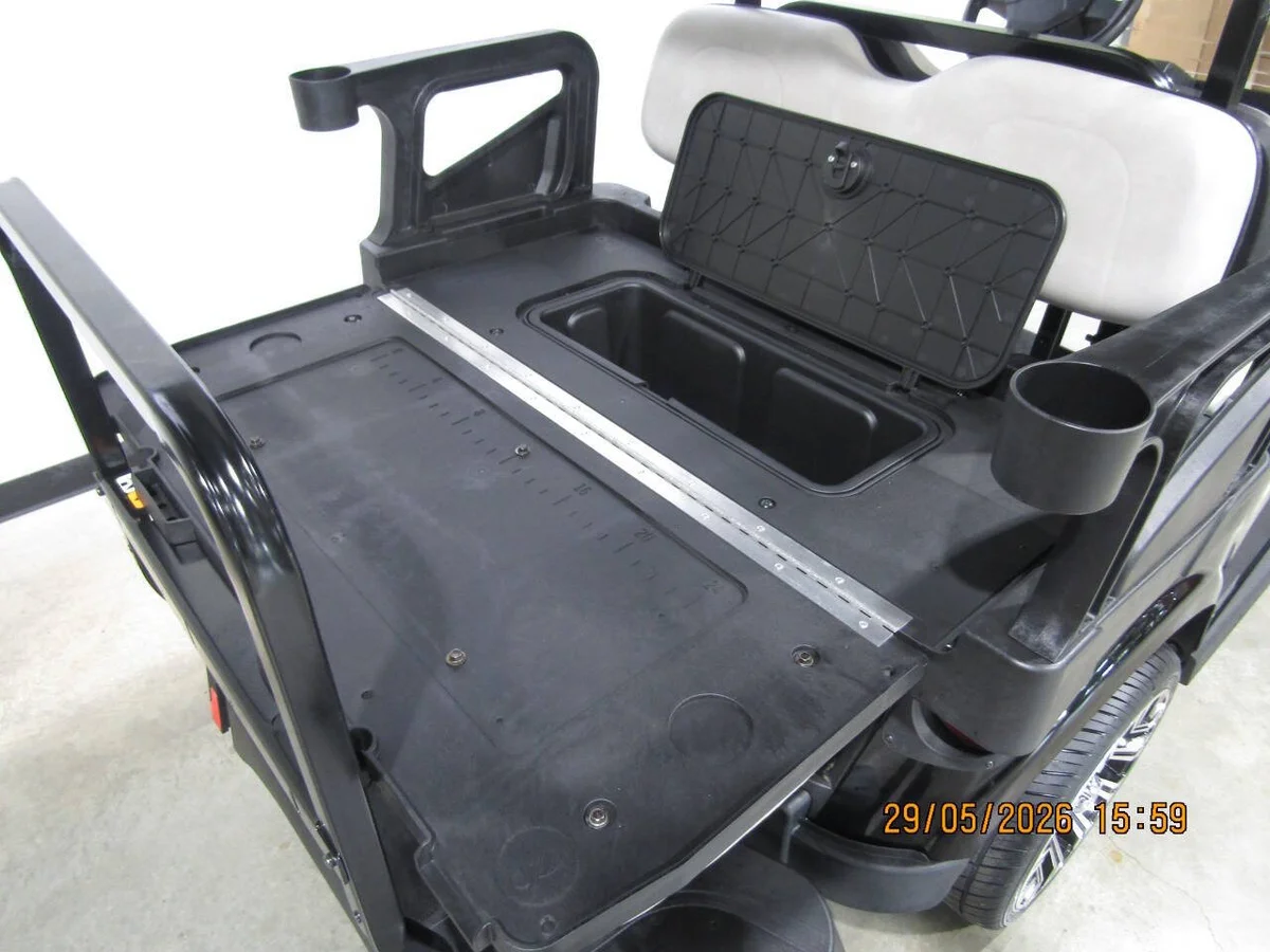 2026 E-Z-GO RXV Custom 4-Seater photo 7