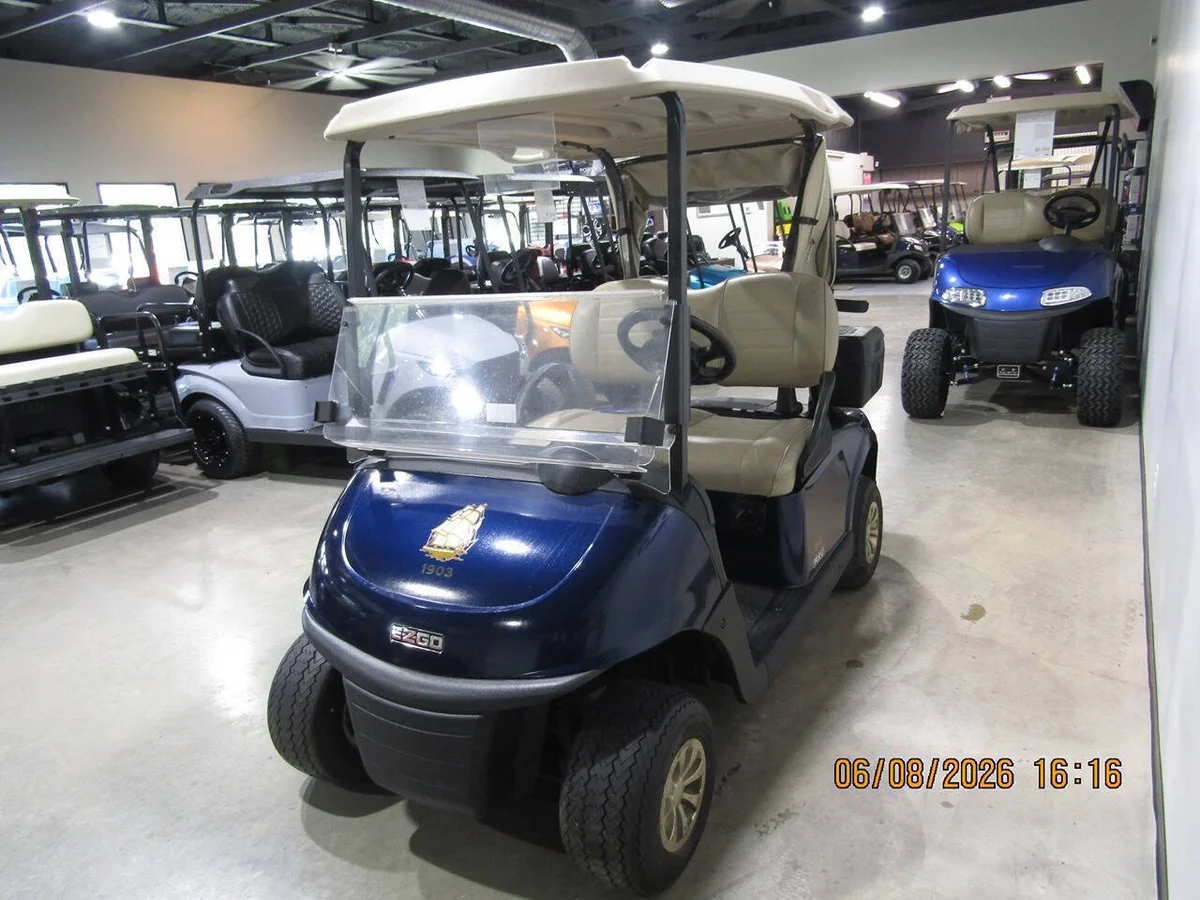 2020 E-Z-GO RXV 2 Seater golf cart photo 4
