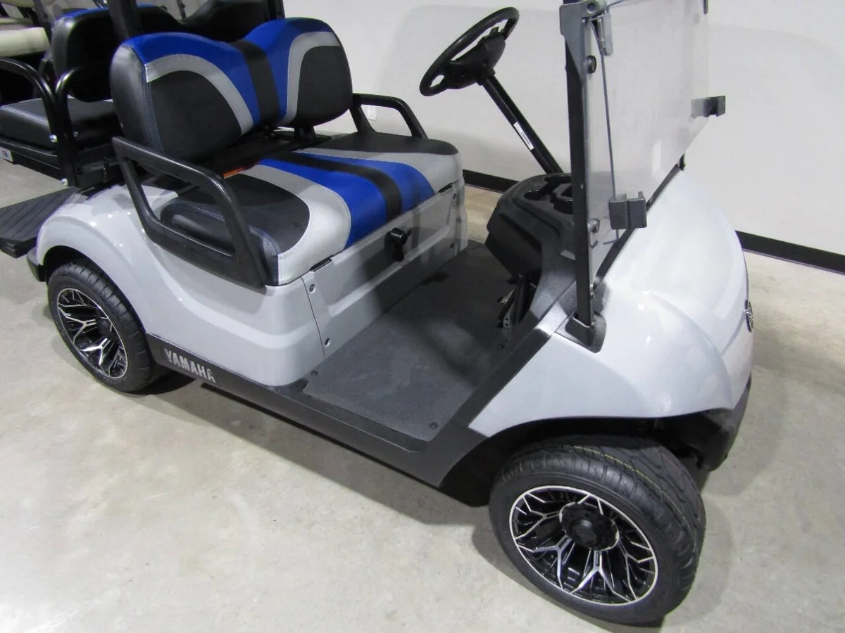 2022 Yamaha Drive Custom 4-Seater photo 2