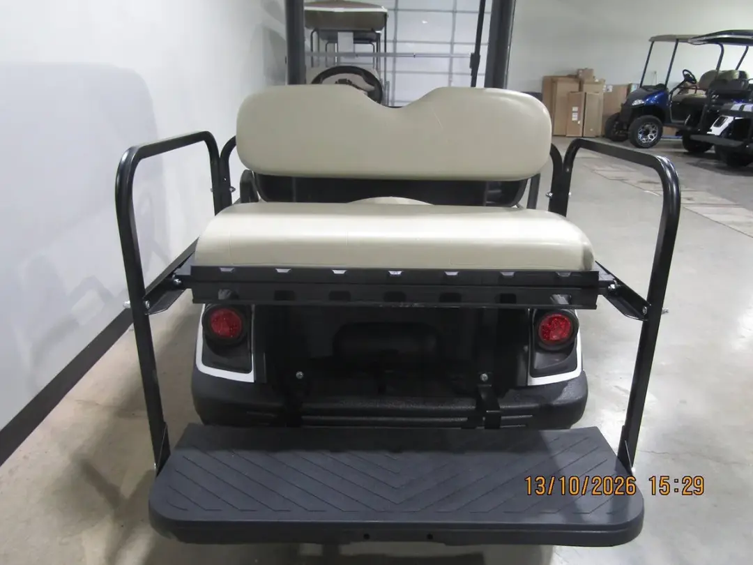 2022 Yamaha Drive Custom 4-Seater golf cart photo 6