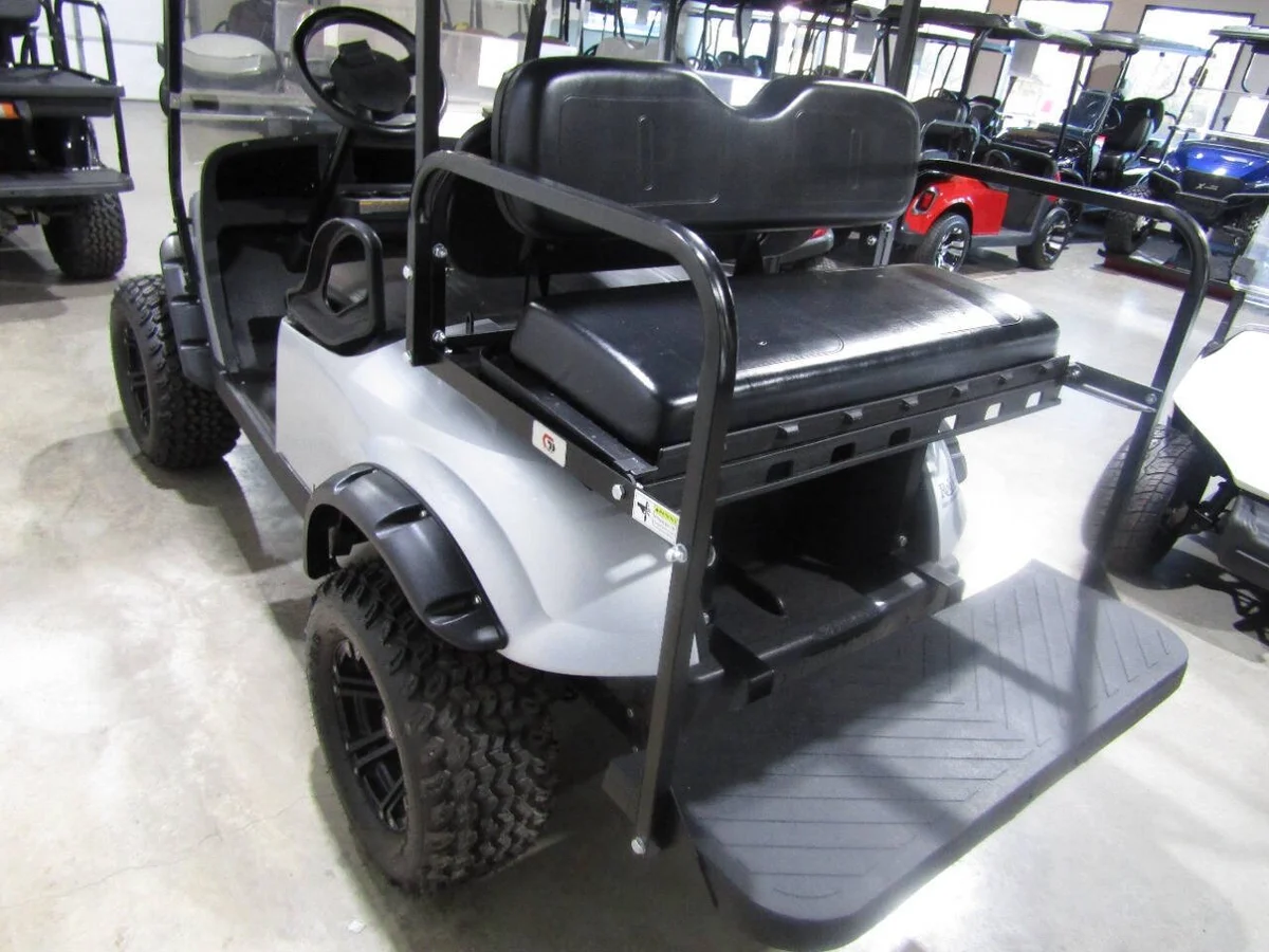 2020 E-Z-GO TXT Lifted 4-Seater photo 5