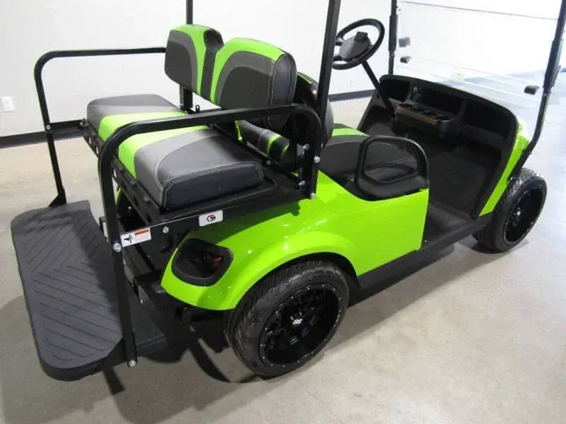 2020 E-Z-GO TXT Custon 4-Seater golf cart photo 7
