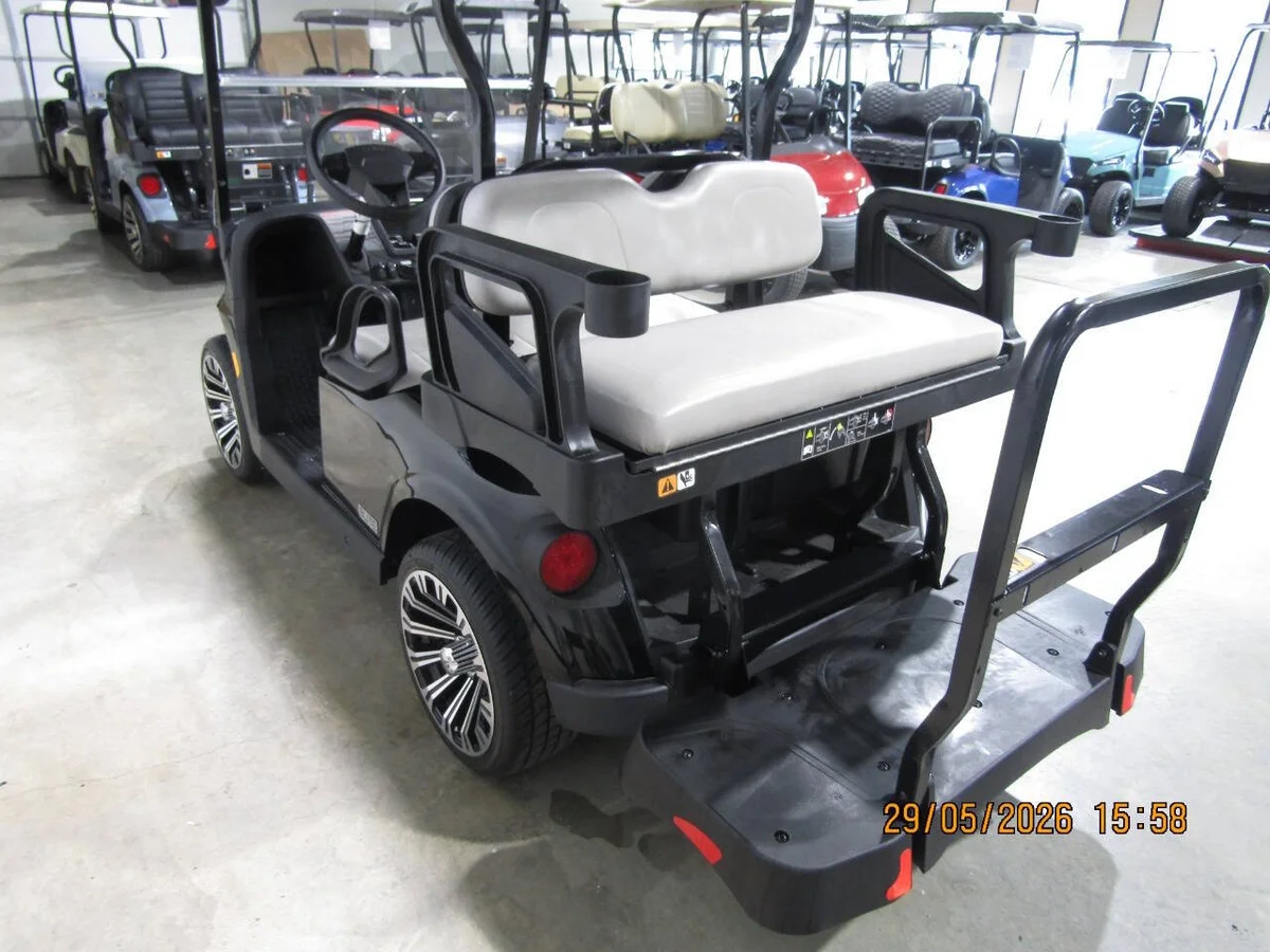 2026 E-Z-GO RXV Custom 4-Seater photo 5