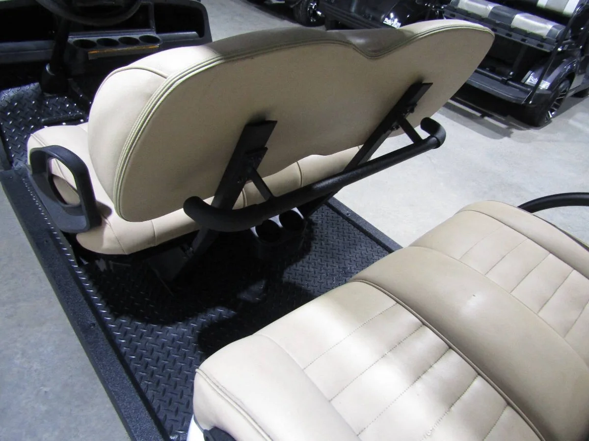 2020 E-Z-GO TXT 6-Seater photo 10