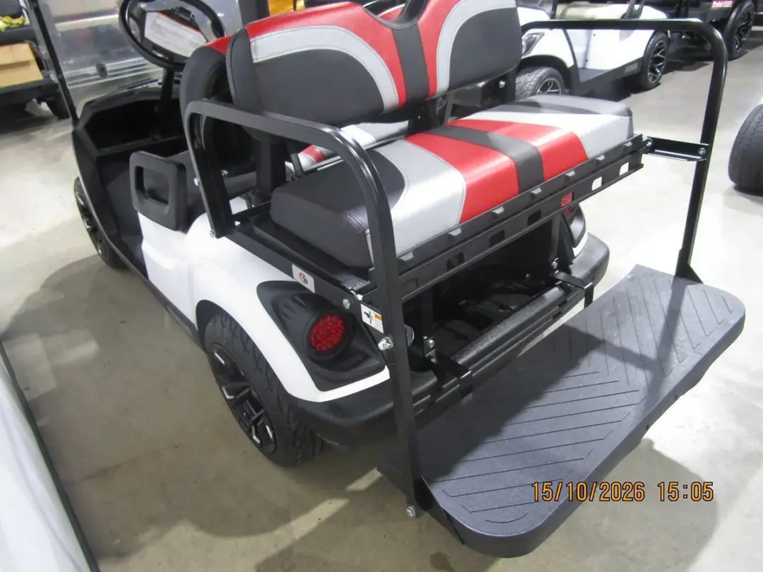 2022 Yamaha Drive Custom 4-Seater golf cart photo 6