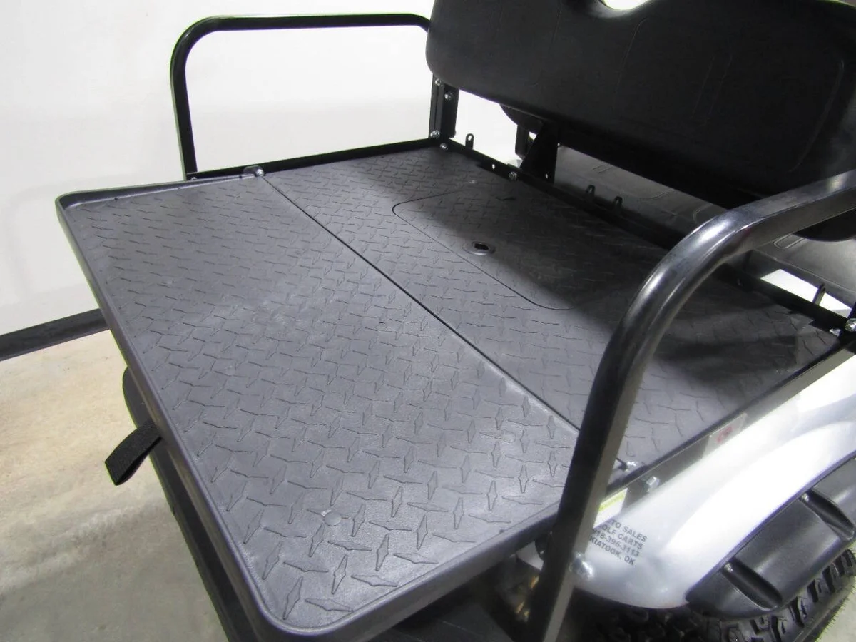 2020 E-Z-GO TXT Lifted 4-Seater photo 11