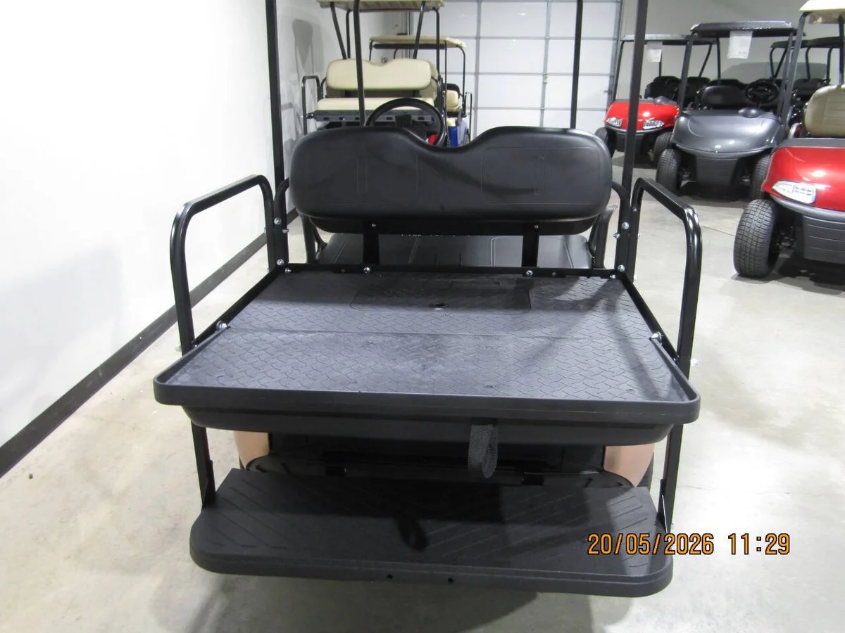 2020 E-Z-GO Storm Electric golf cart Custom 4-Seater photo 8