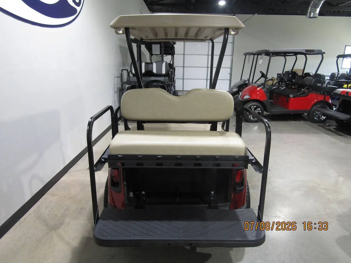 2018 E-Z-GO RXV Custon 4-Seater golf cart photo 6