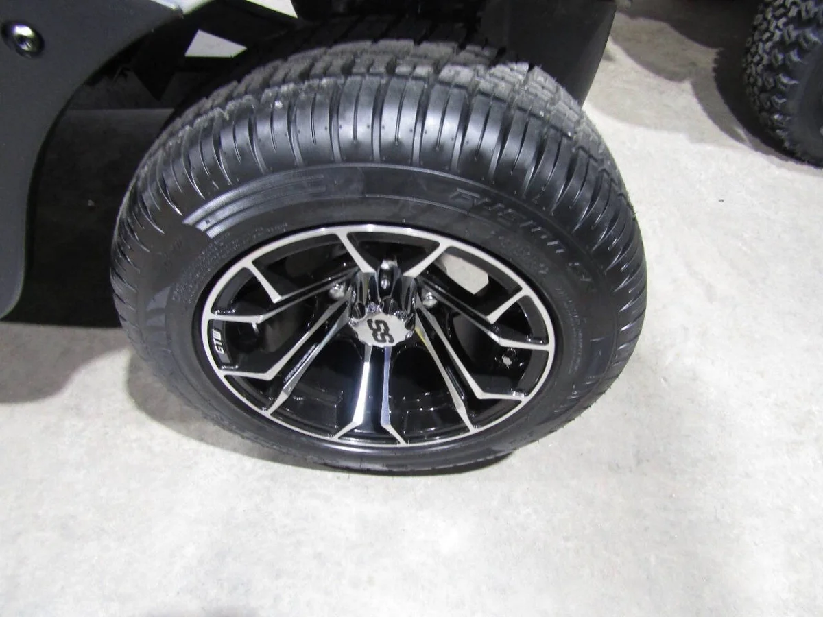 2019 E-Z-GO RXV Custom 4-Seater photo 12