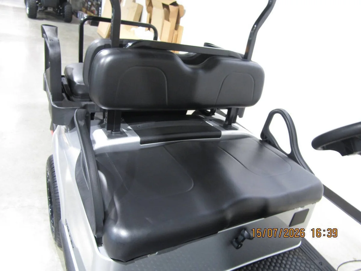 2027 E-Z-GO Valor 4 Passenger photo 9