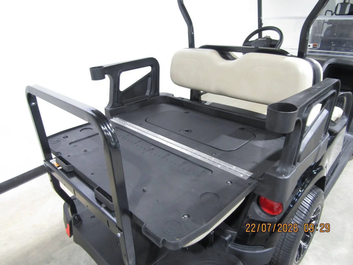 2027 E-Z-GO Valor 4 Passenger photo 7