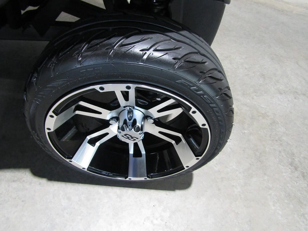 2018 E-Z-GO RXV Custon 2-Seater photo 1