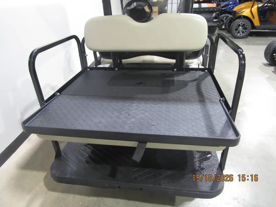 2022 Yamaha Drive Stock 4-seater  golf cart photo 8
