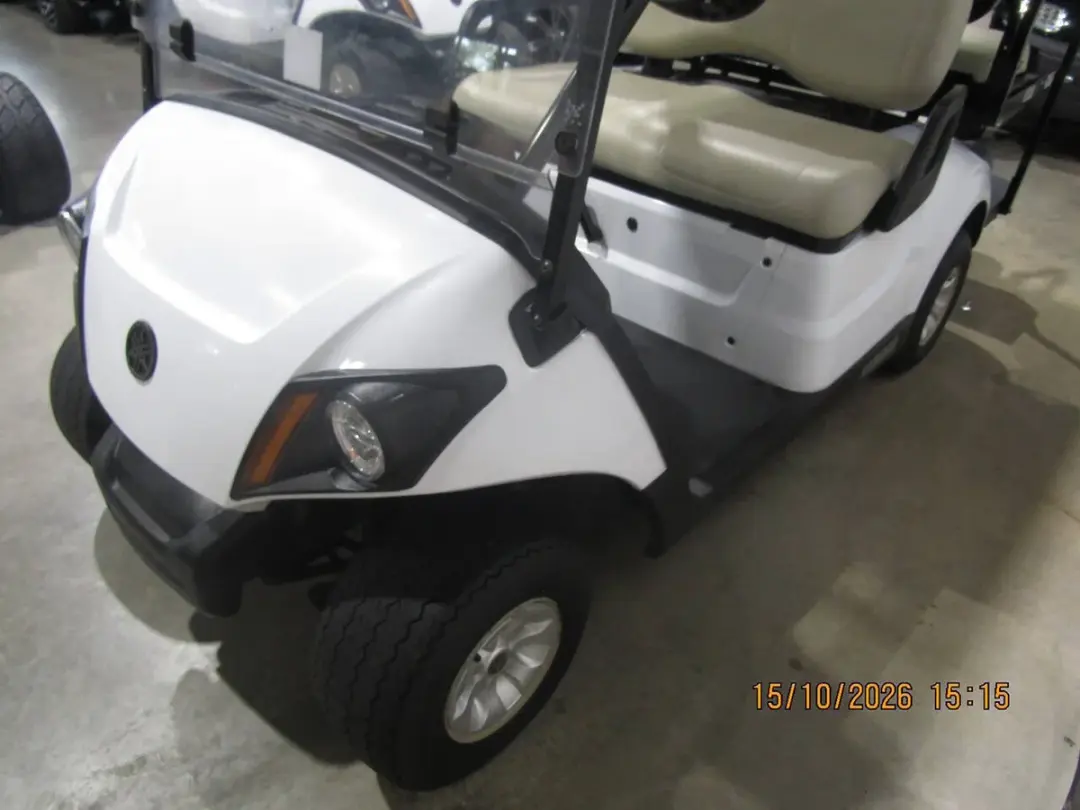 2022 Yamaha Drive Stock 4-seater golf cart photo 4