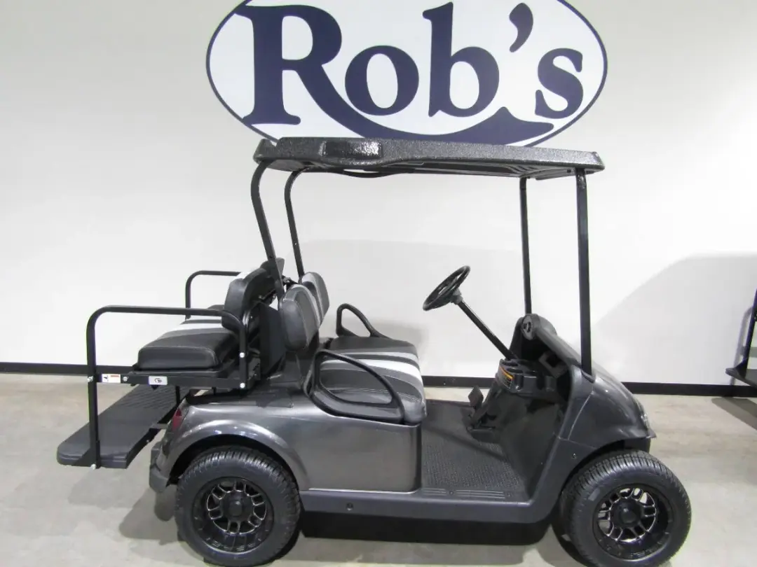 2019 E-Z-GO RXV Custom photo 1
