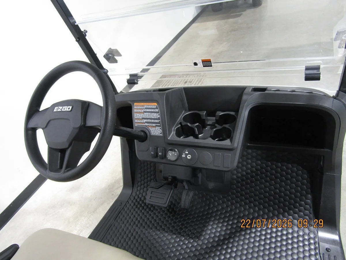 2027 E-Z-GO Valor 4 Passenger photo 9