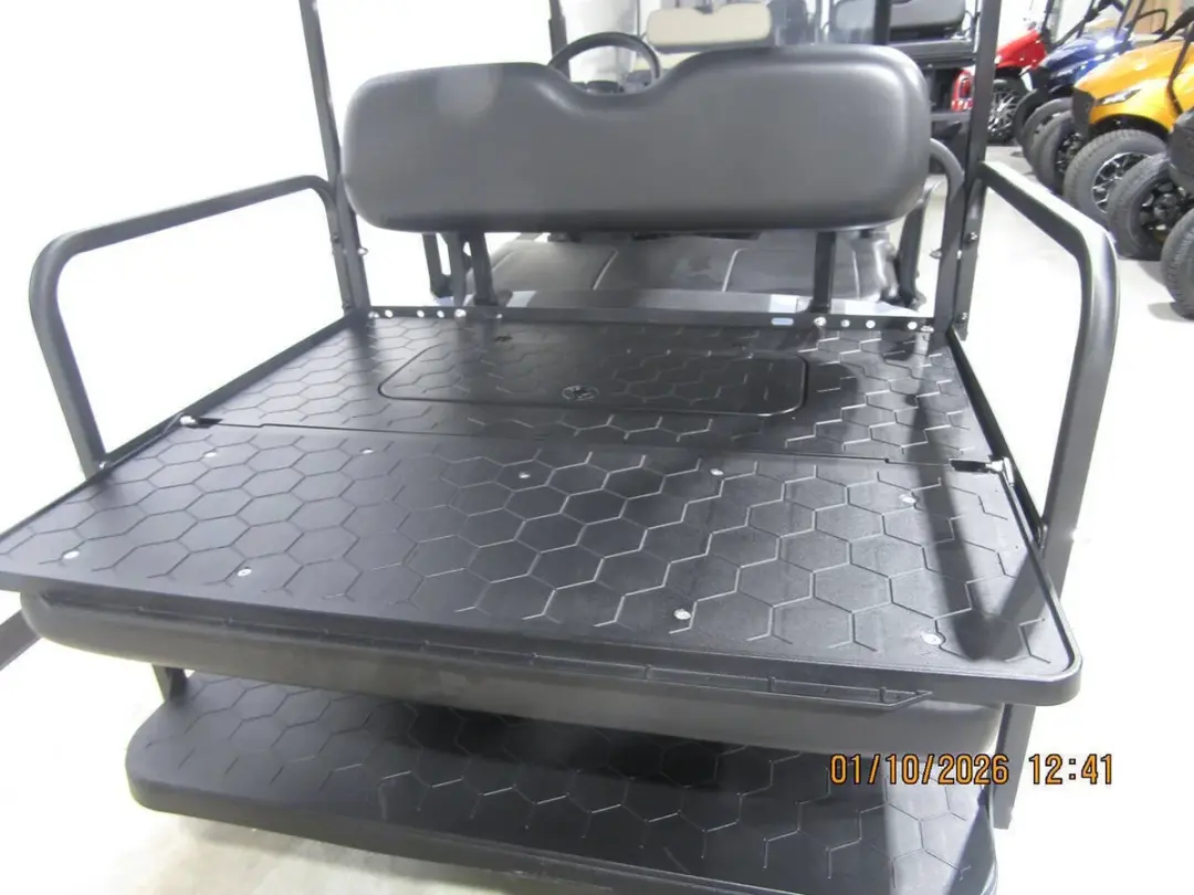 2021 E-Z-GO RXV ELiTE Lithium photo 8