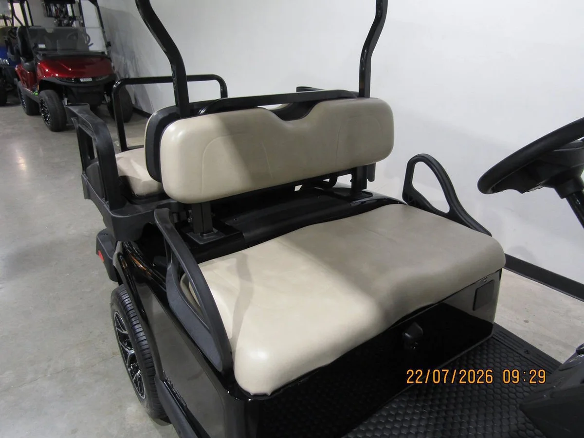 2027 E-Z-GO Valor 4 Passenger photo 8