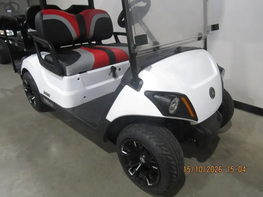 2022 Yamaha Drive Custom 4-Seater golf cart photo 3