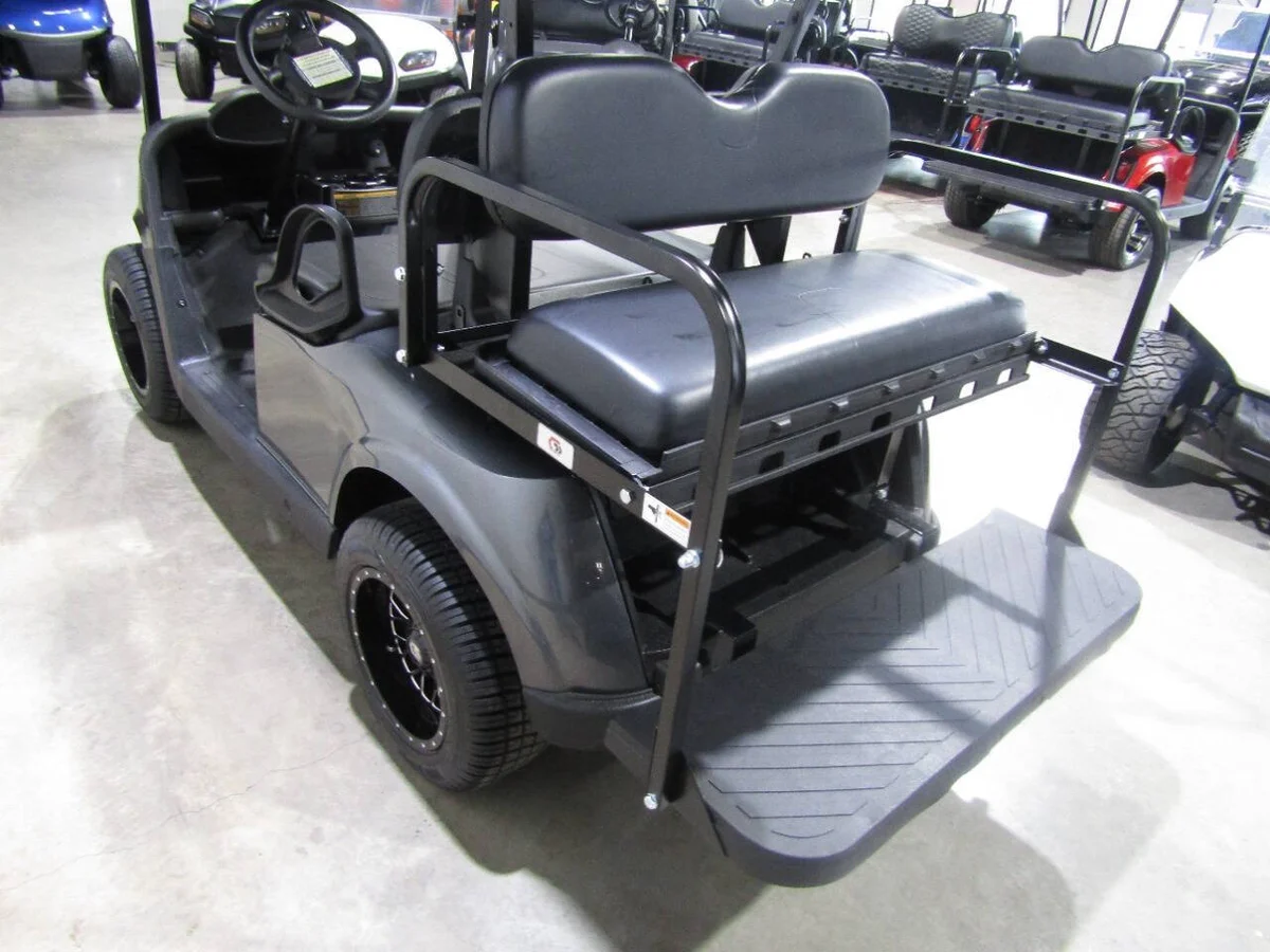 2020 E-Z-GO RXV Custom 4-Seater photo 5