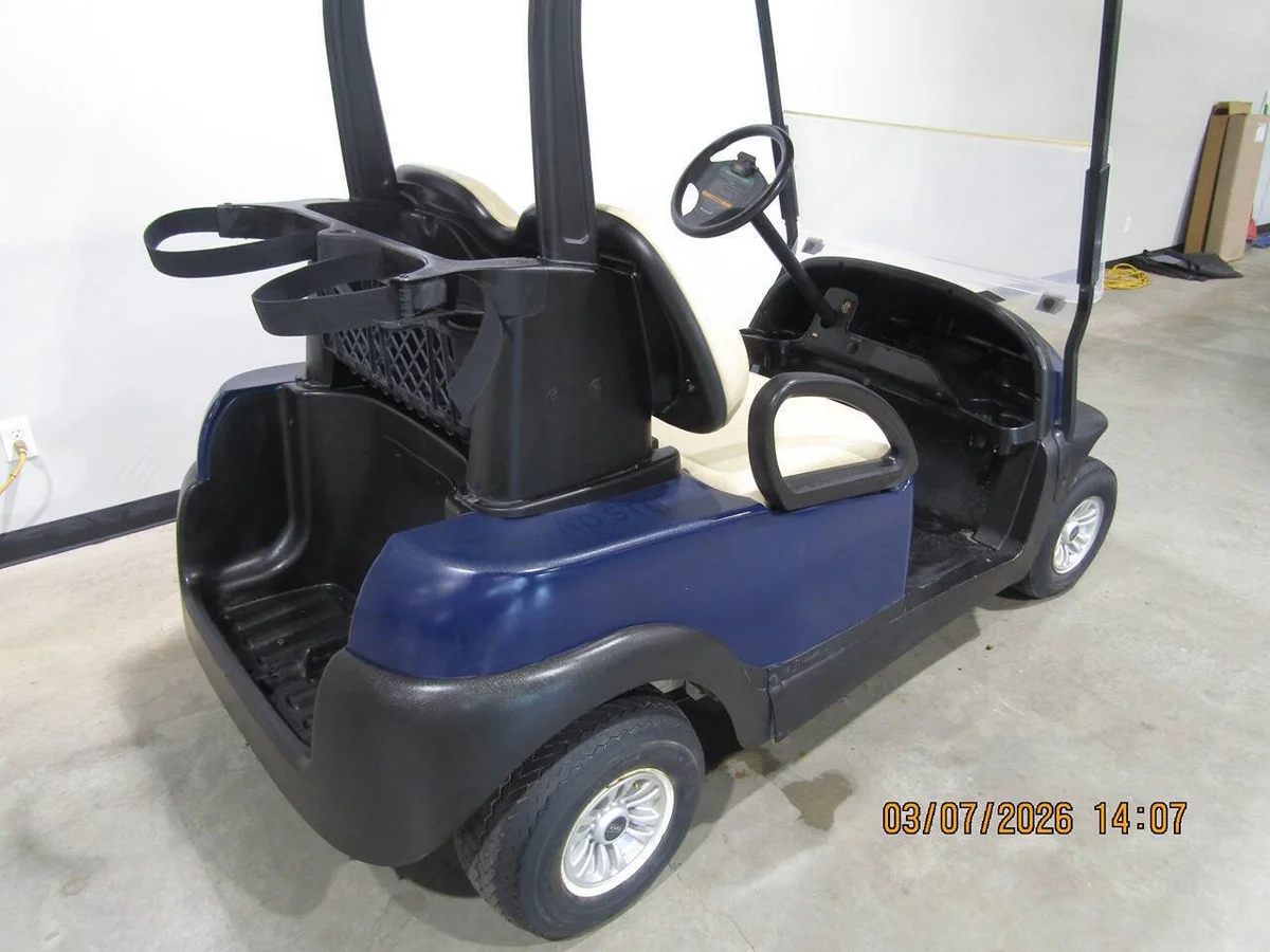 2018 Club Car Precedent Stock  golf cart photo 7