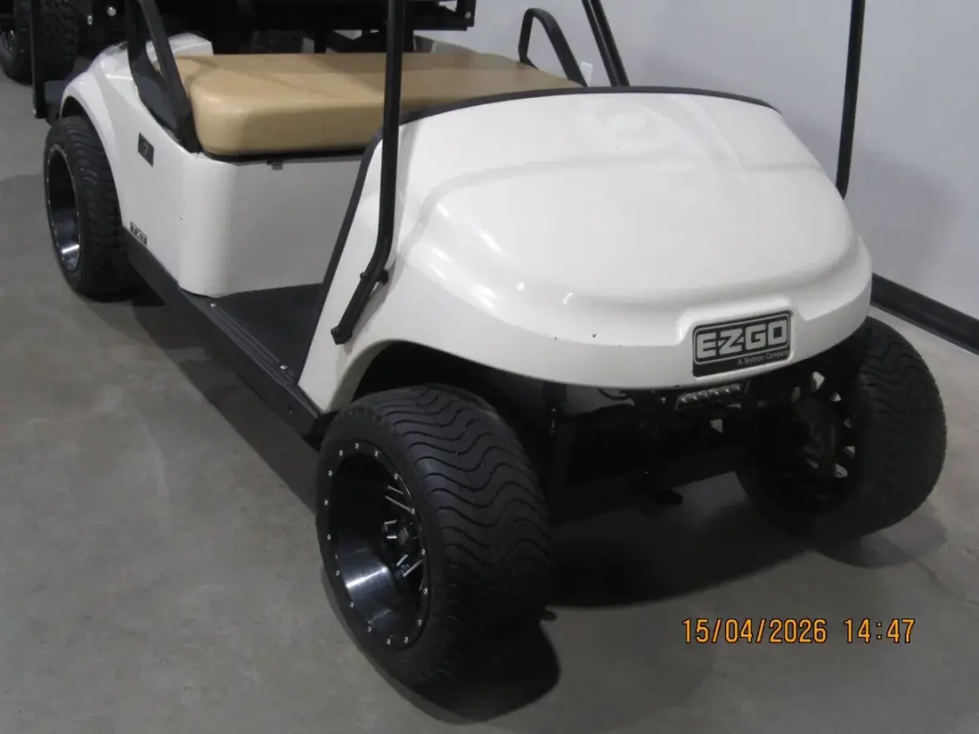 2001 E-Z-GO TXT Custom 4-Seater photo 2