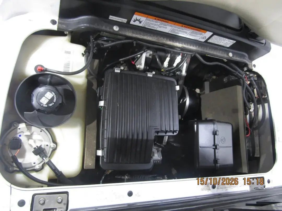 2022 Yamaha Drive Stock 4-seater  golf cart photo 12