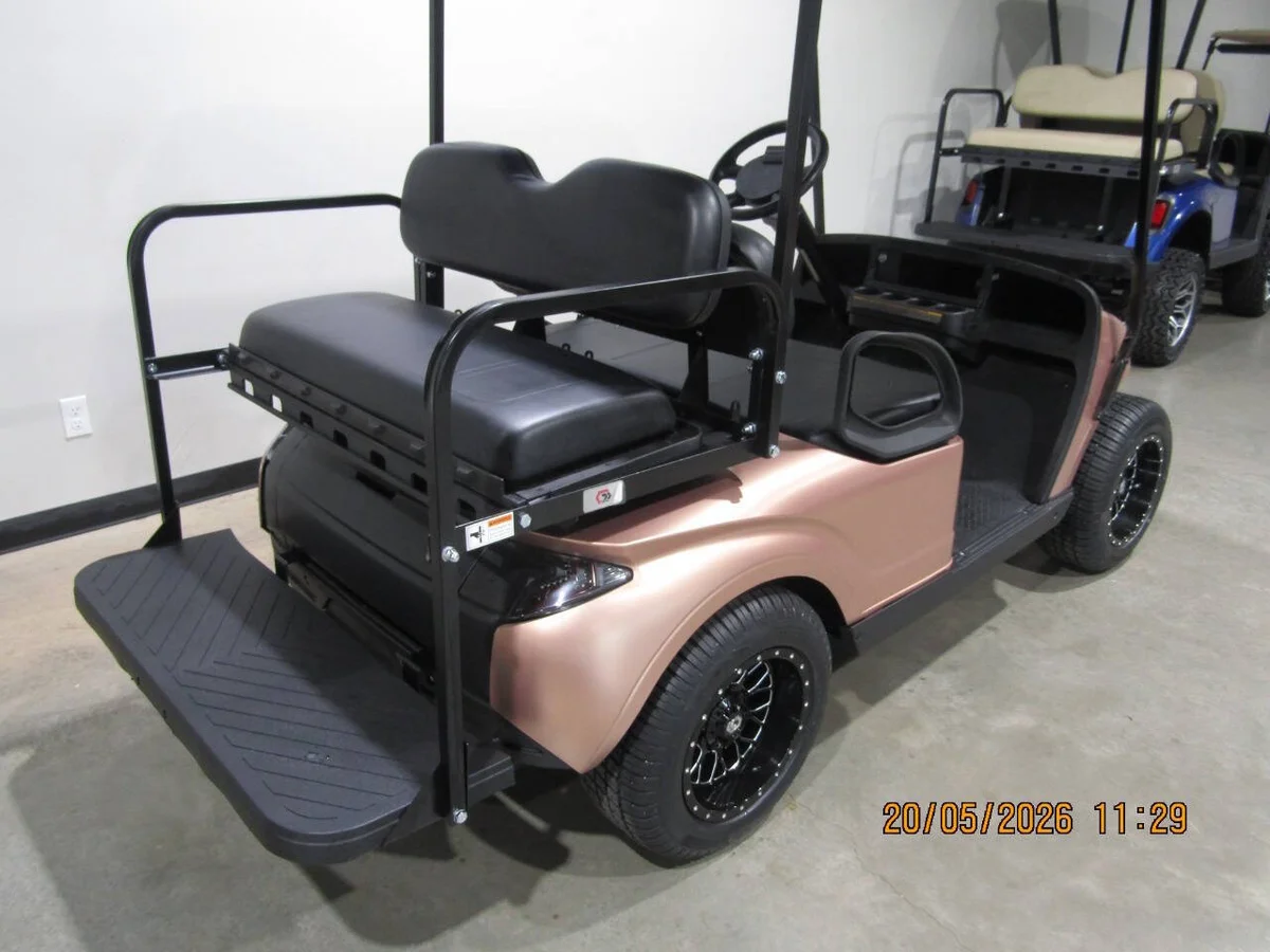 2020 E-Z-GO Storm Electric golf cart Custom 4-Seater photo 7