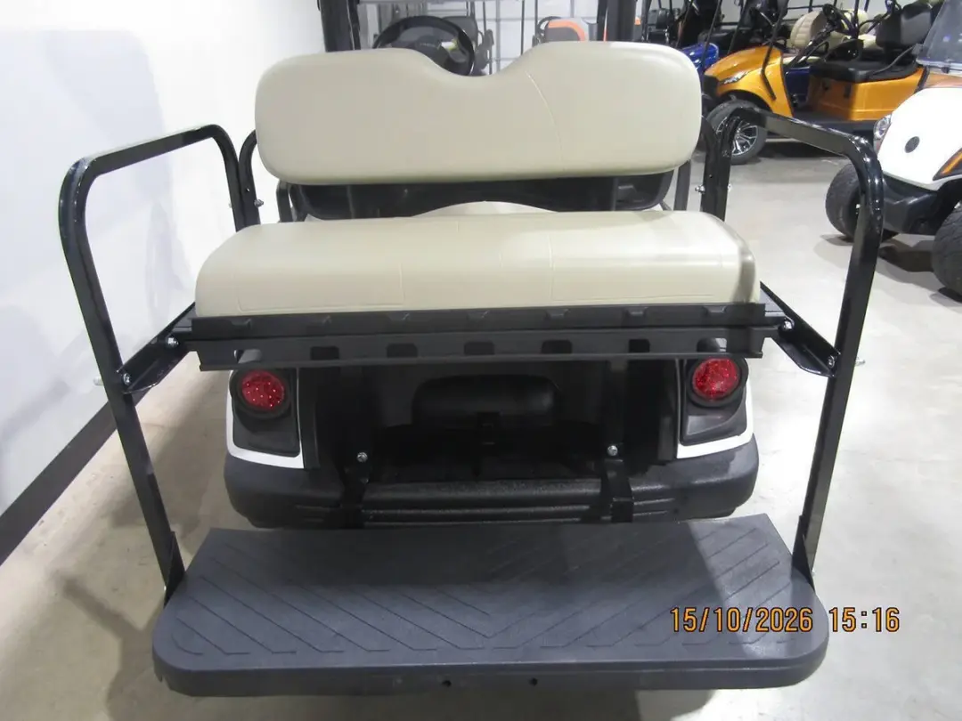 2022 Yamaha Drive Stock 4-seater golf cart photo 6