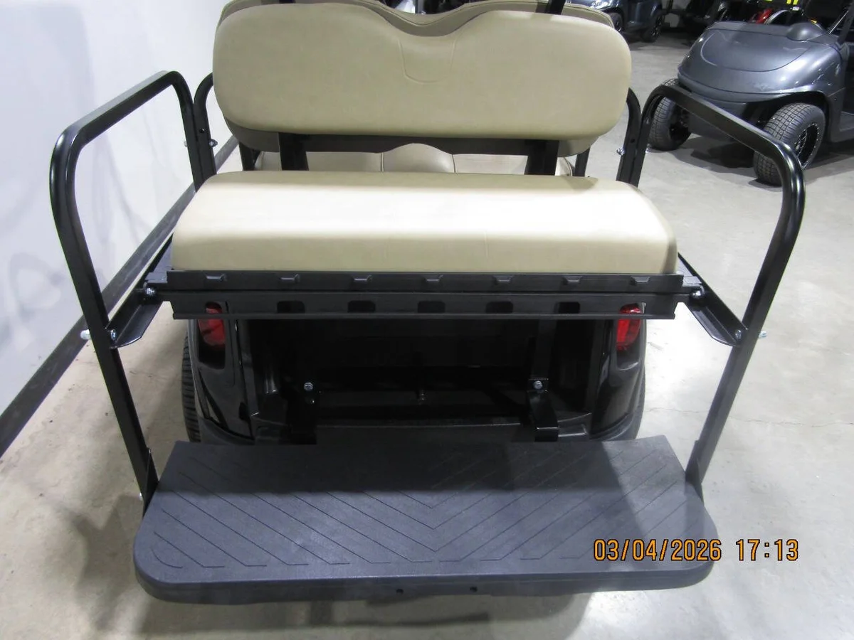 2020 E-Z-GO RXV Custom 4-Seater photo 6