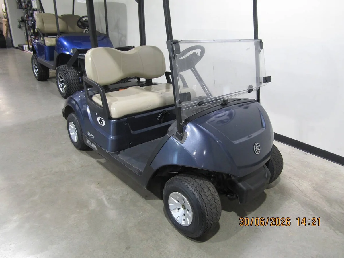 2022 Yamaha Drive Stock  golf cart photo 2