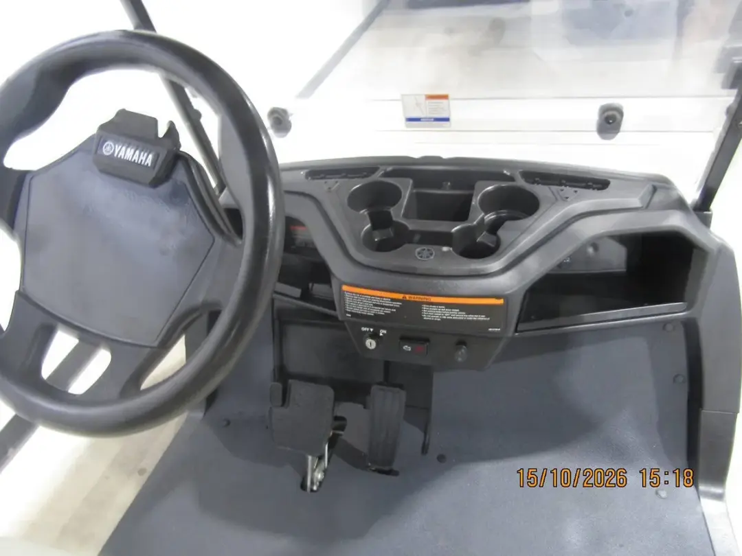 2022 Yamaha Drive Stock 4-seater  golf cart photo 11