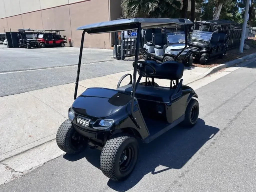 2022 E-Z-GO Valor 48V Electric photo 1