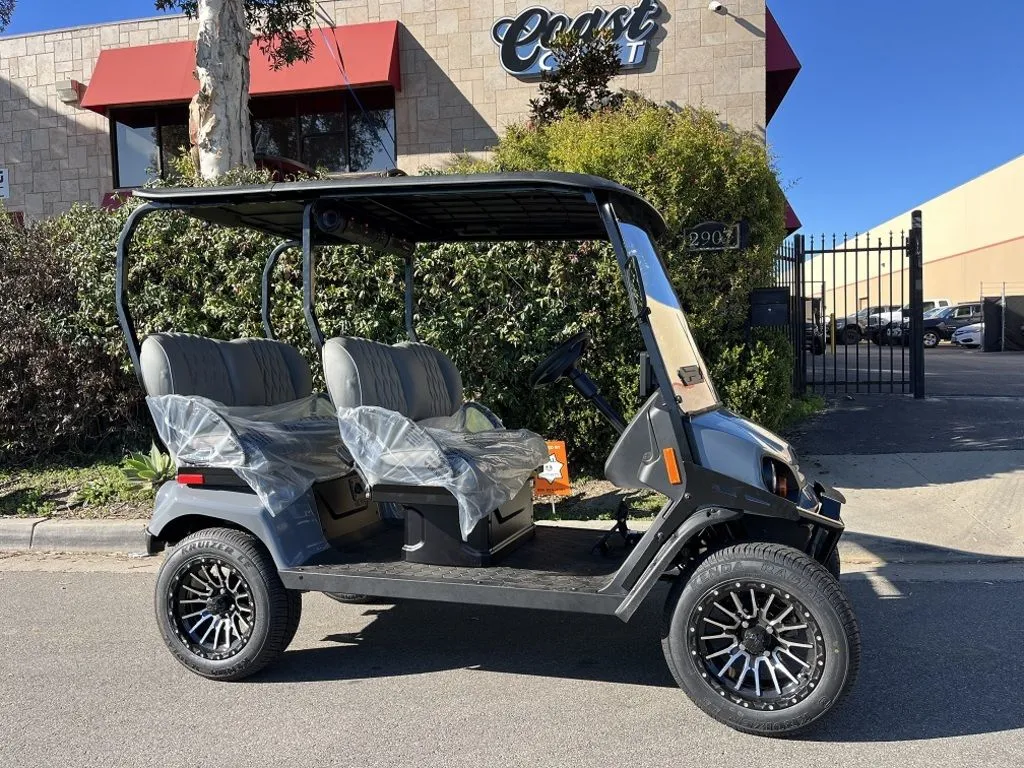 2026 E-Z-GO Liberty ELiTE Lithium photo 2