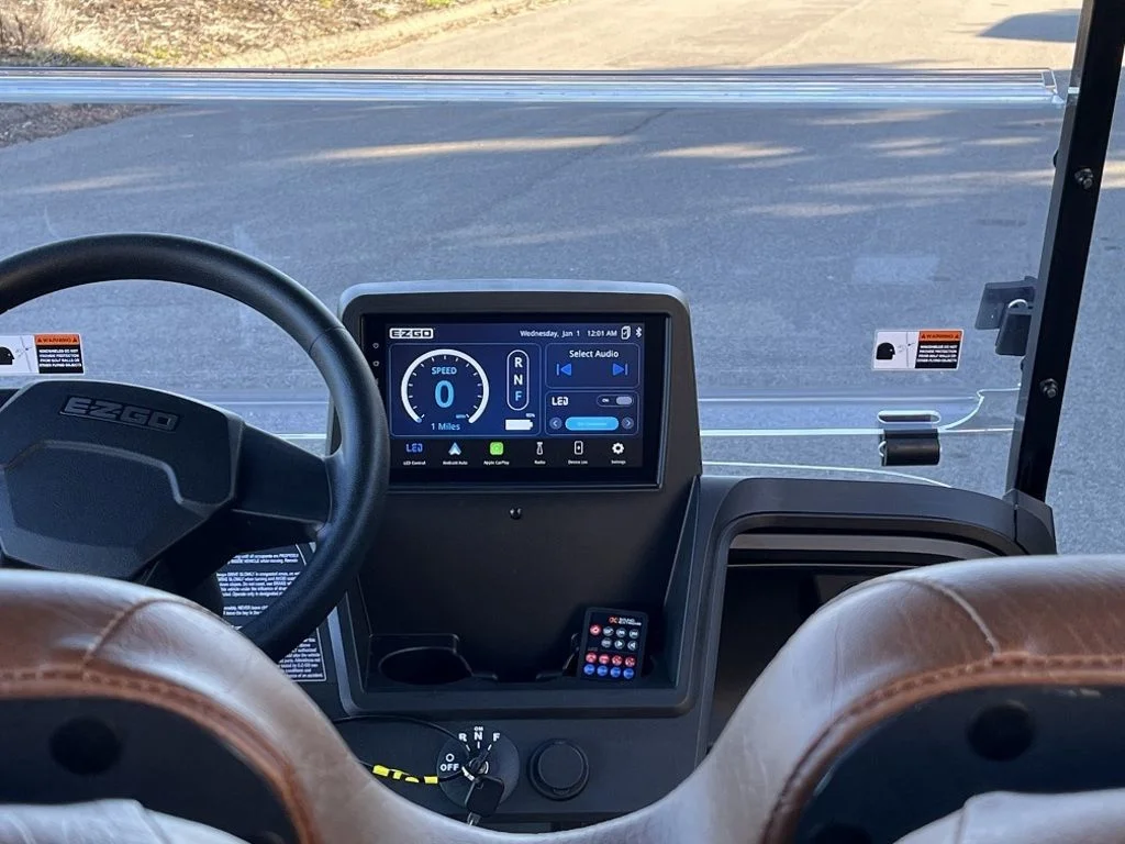 2026 E-Z-GO RXV ELiTE Lithium photo 2