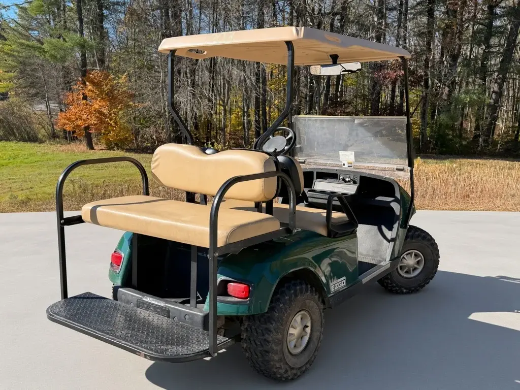 2011 E-Z-GO TXT photo 5