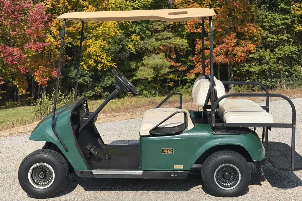 2002 E-Z-GO TXT photo 4