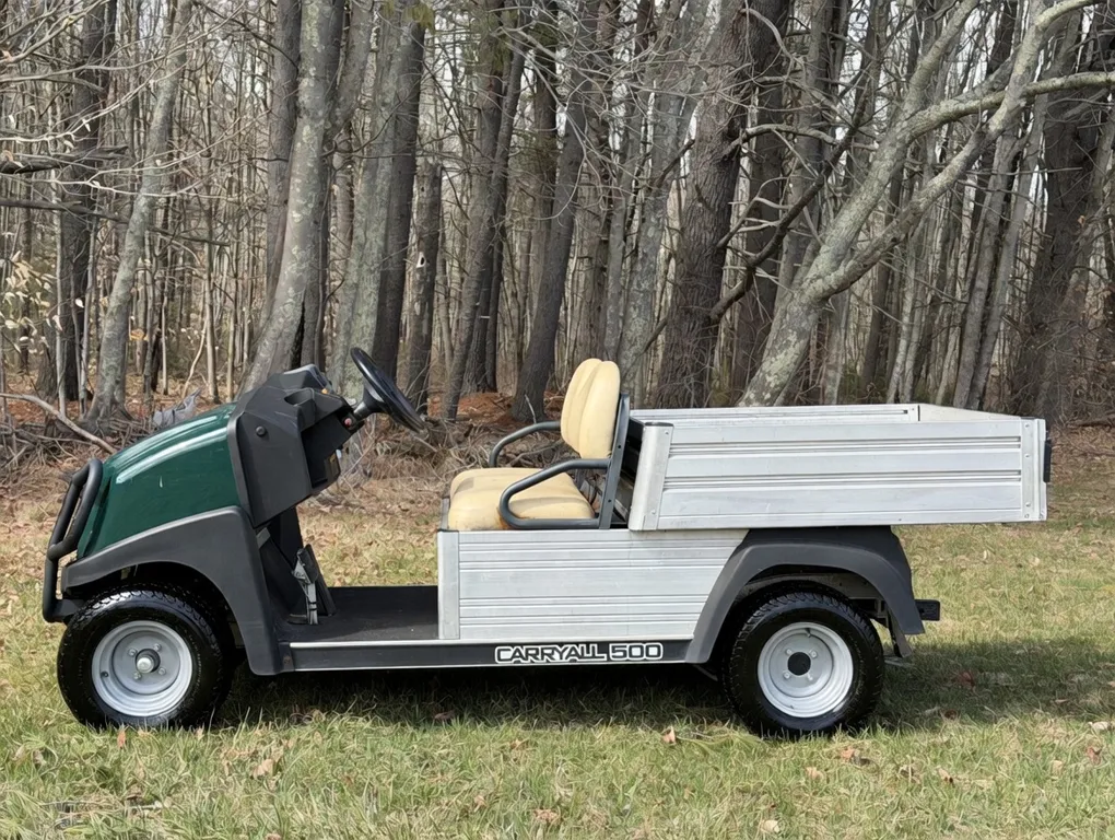 2019 Club Car Carryall photo 3